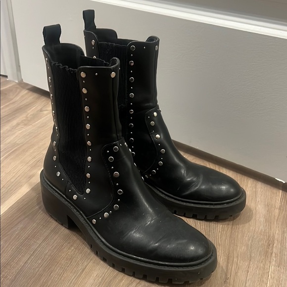 Zara Women’s Black Studded Pull On Ankle Boots Leather Midcalf Biker size 7.5 - Picture 4 of 7